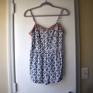American Eagle Romper Blue and Pink Pattern Small